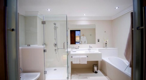 Millennium Airport Hotel Dubai image 16